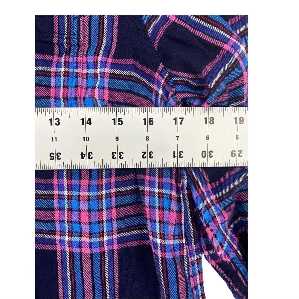 Gap Women's Medium Plaid Fitted Boyfriend Shirt - Picture 4 of 6